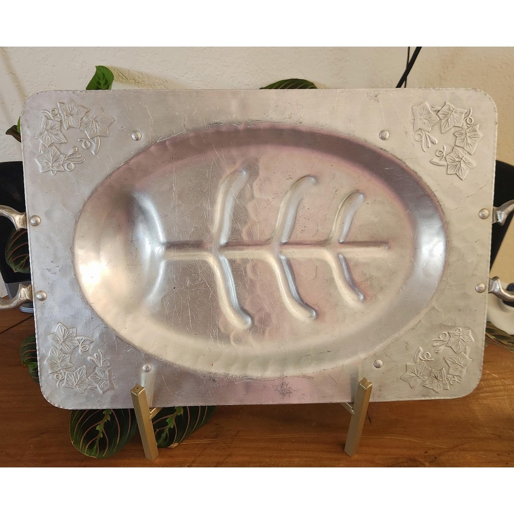 Vintage Everlast Metal Hand Forged Aluminum Tray w Handles Hammered Footed USA